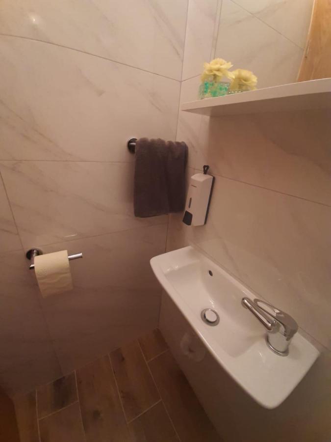 Cartolina Di Mare Apartment Подстрана Екстериор снимка